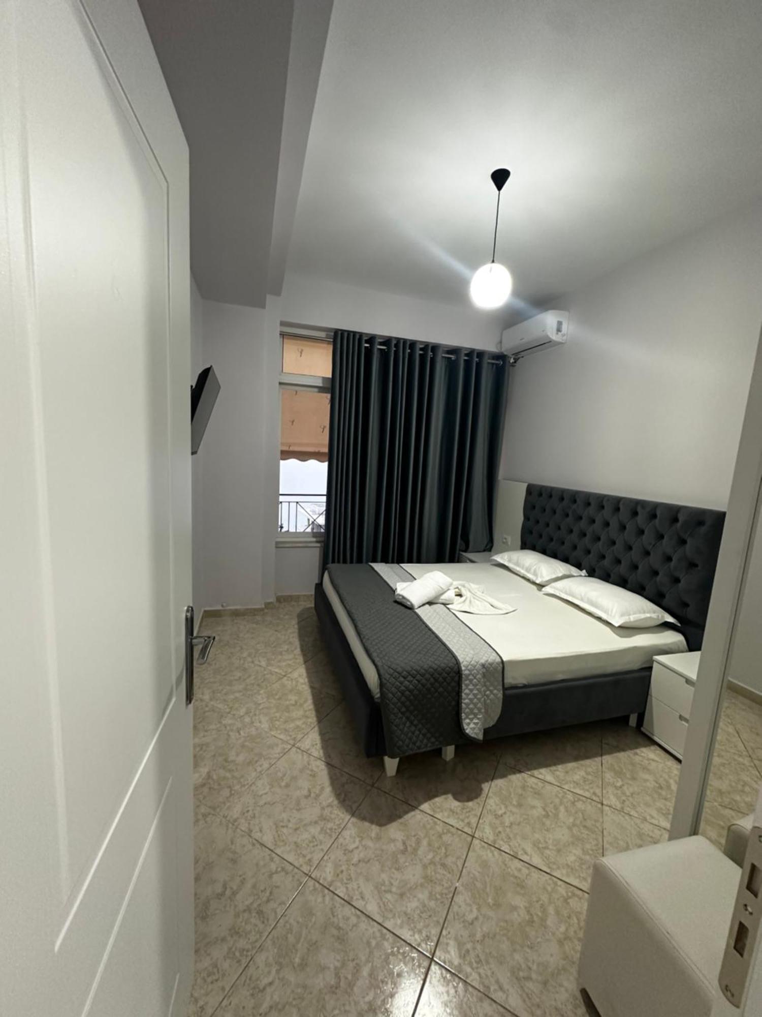 Ylli'S Apartments Sarande Exterior photo